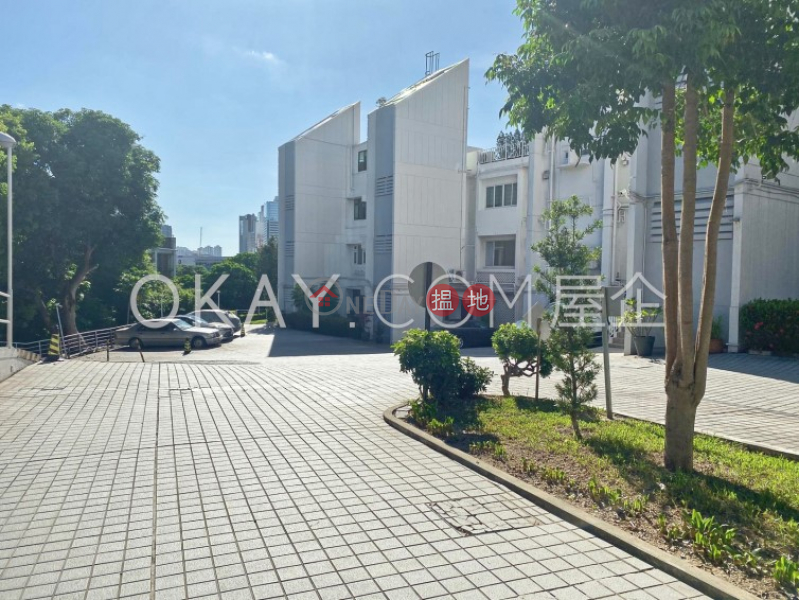 Gorgeous 3 bedroom with parking | Rental, Beaconsfield Court 碧麗閣 Rental Listings | Southern District (OKAY-R52511)