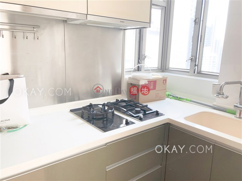 Tasteful 2 bedroom with balcony | For Sale 8 First Street | Western District | Hong Kong Sales | HK$ 15.8M