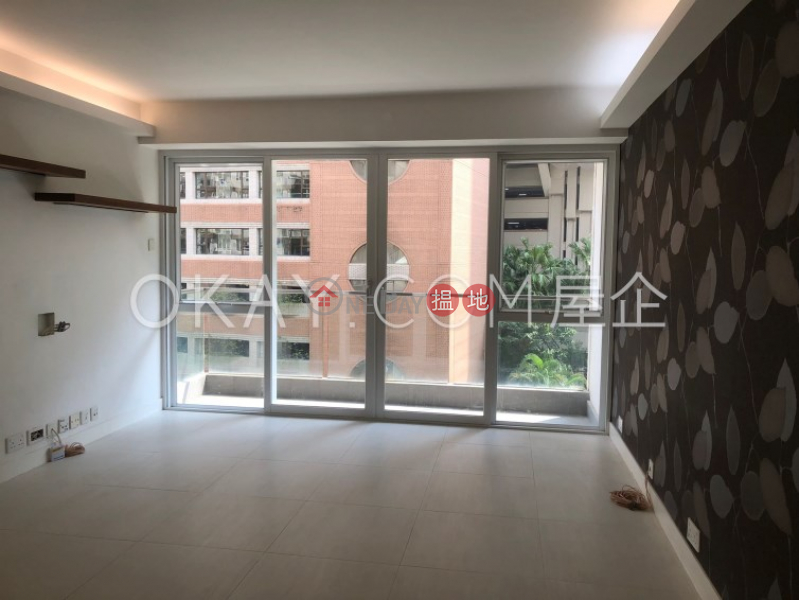 Efficient 3 bed on high floor with balcony & parking | Rental | Block 3 Phoenix Court 鳳凰閣 3座 Rental Listings