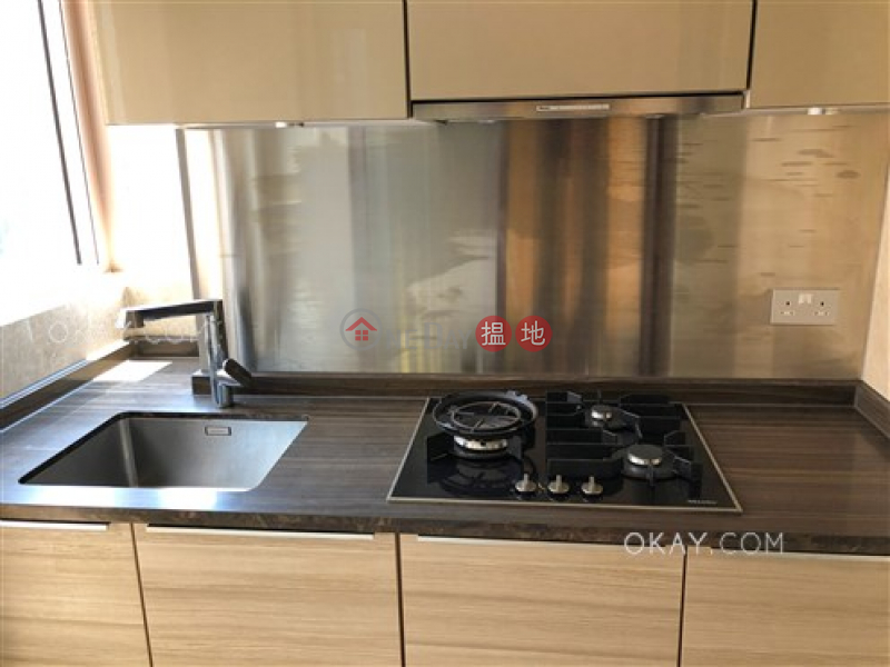 Stylish 3 bedroom with balcony | Rental, Cadogan 加多近山 Rental Listings | Western District (OKAY-R211390)