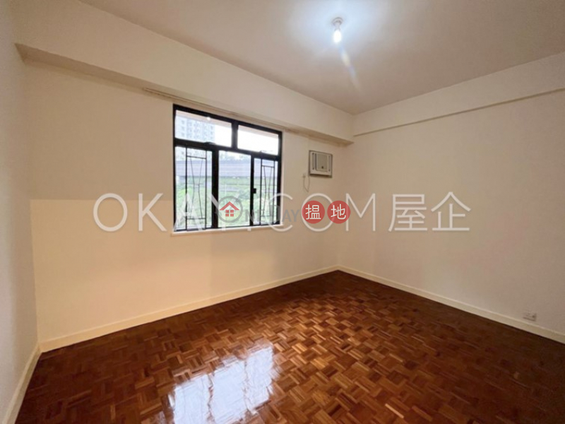 HK$ 45,000/ month | San Francisco Towers, Wan Chai District Elegant 3 bedroom with balcony | Rental