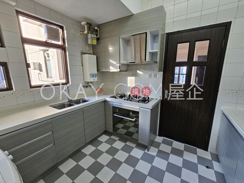HK$ 58,000/ 月-舊山頂道2號中區3房2廁,實用率高,連車位舊山頂道2號出租單位