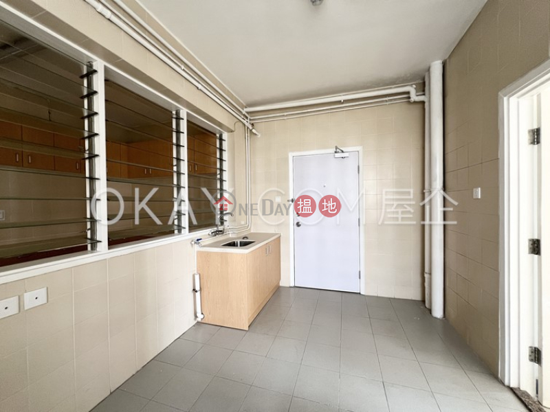 Tasteful 2 bedroom with balcony & parking | Rental | 91 Broadcast Drive 廣播道91號 Rental Listings
