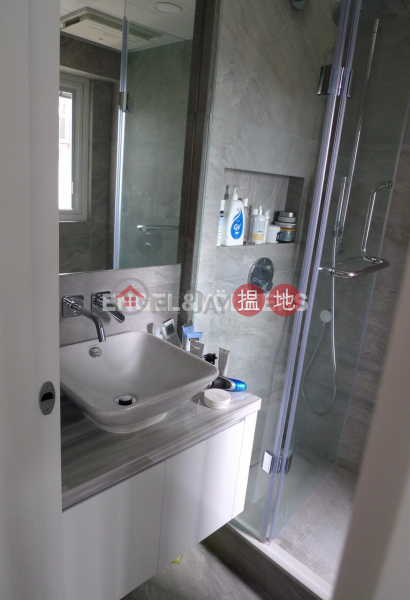 1 Bed Flat for Sale in Mid Levels West, Jadestone Court 寶玉閣 Sales Listings | Western District (EVHK90010)