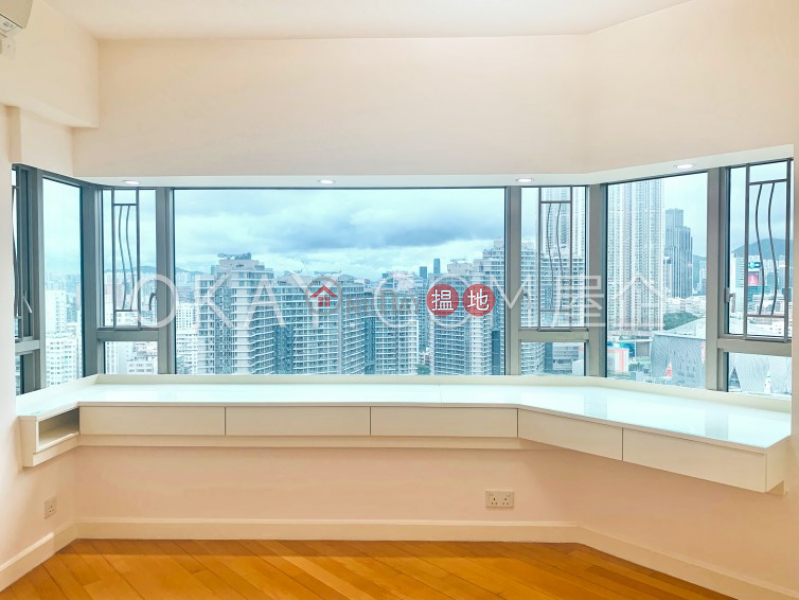 Property Search Hong Kong | OneDay | Residential | Sales Listings | Luxurious 2 bedroom in Kowloon Station | For Sale
