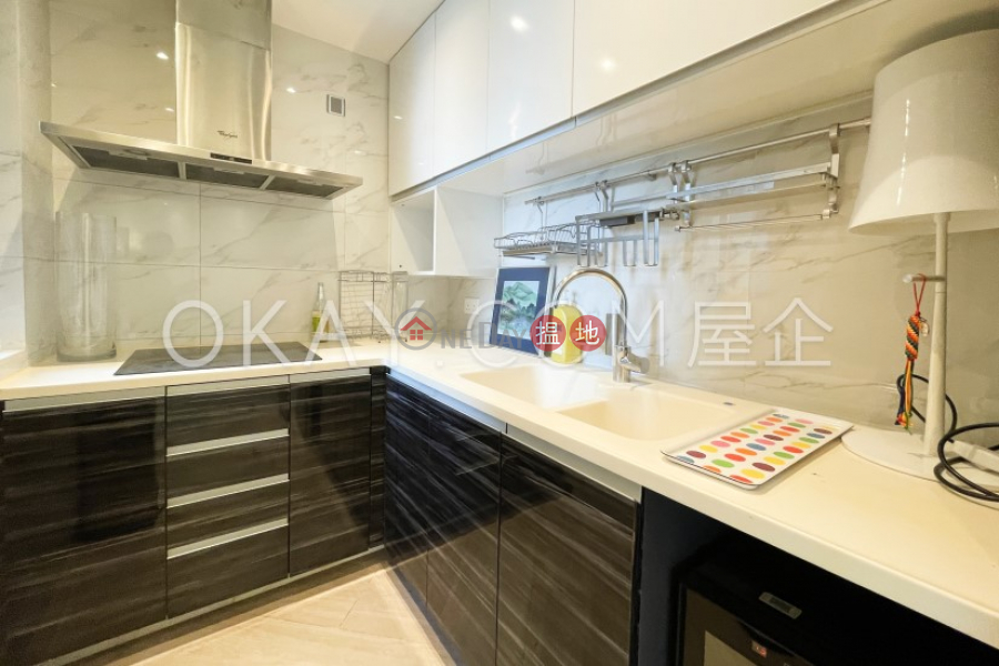 Luxurious 3 bedroom with balcony | Rental | Euston Court 豫苑 Rental Listings