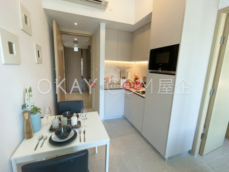 HK$ 25,100/ month Resiglow Pokfulam | Western District, Cozy 1 bedroom on high floor with balcony | Rental