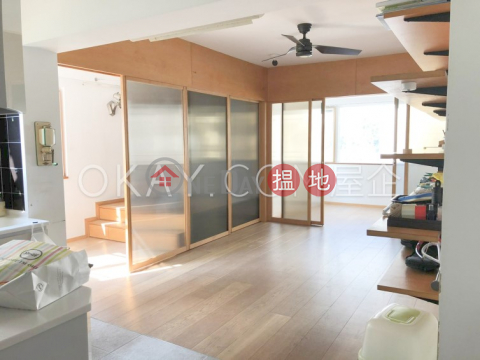 Practical 2 bedroom in Western District | For Sale | Po Shu Lau 寶樹樓 _0