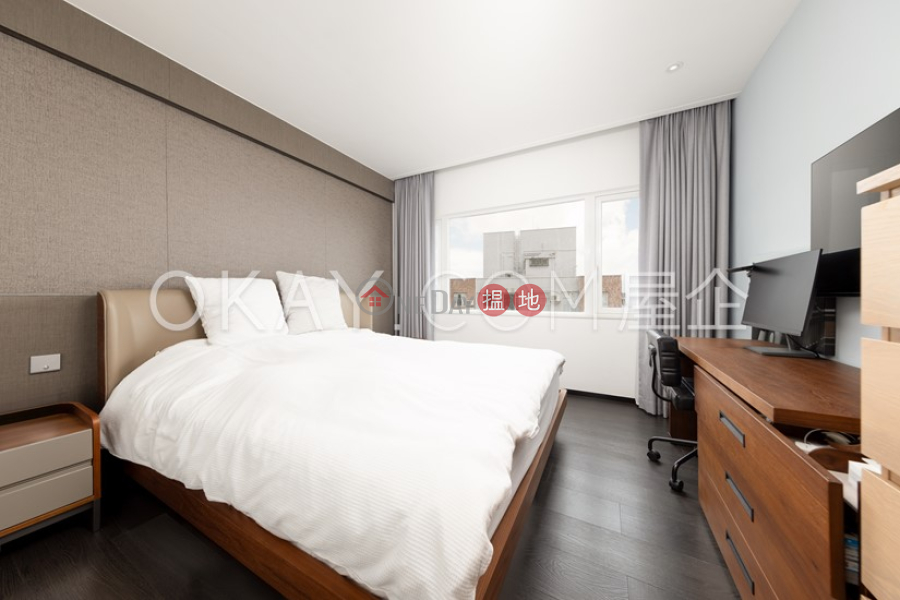 HK$ 28M Yick King Building Wan Chai District | Lovely 3 bedroom on high floor with sea views & balcony | For Sale