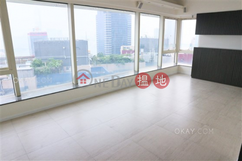 Rare 3 bed on high floor with harbour views & balcony | For Sale | Centrestage 聚賢居 _0