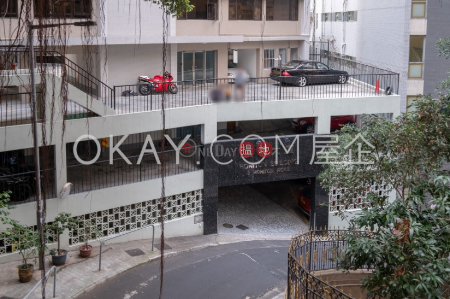 Elegant 3 bedroom with parking | Rental, Honiton Building 漢寧大廈 Rental Listings | Western District (OKAY-R355113)