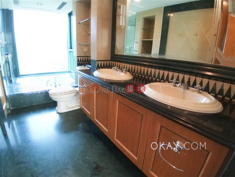 Gorgeous 4 bed on high floor with sea views & parking | Rental 127 Repulse Bay Road | Southern District, Hong Kong | Rental HK$ 140,000/ month