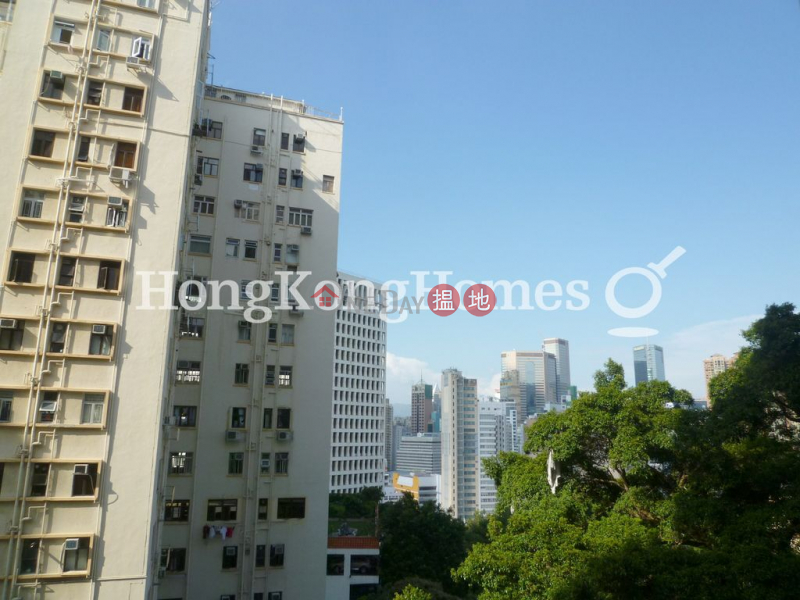 Property Search Hong Kong | OneDay | Residential Rental Listings | 3 Bedroom Family Unit for Rent at Silver Fair Mansion