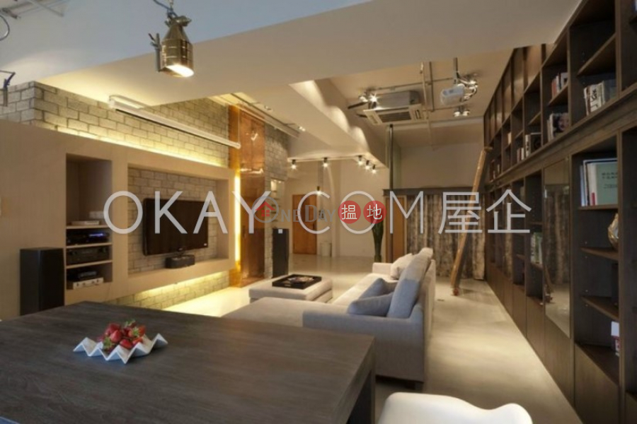 Charming 1 bedroom with sea views | Rental | Harbour Industrial Centre 港灣工貿中心 Rental Listings