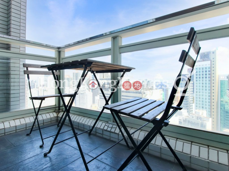 3 Bedroom Family Unit for Rent at Centrestage | 108 Hollywood Road | Central District, Hong Kong | Rental HK$ 38,800/ month