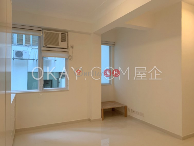 HK$ 14.8M, 10 Castle Lane | Western District Elegant 2 bedroom in Mid-levels West | For Sale