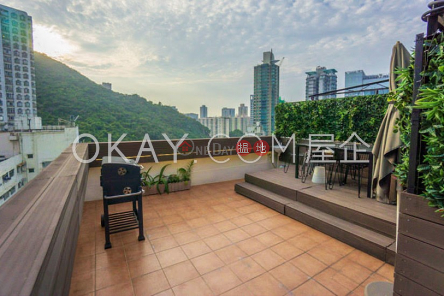 Property Search Hong Kong | OneDay | Residential, Sales Listings | Luxurious 3 bedroom on high floor with rooftop | For Sale