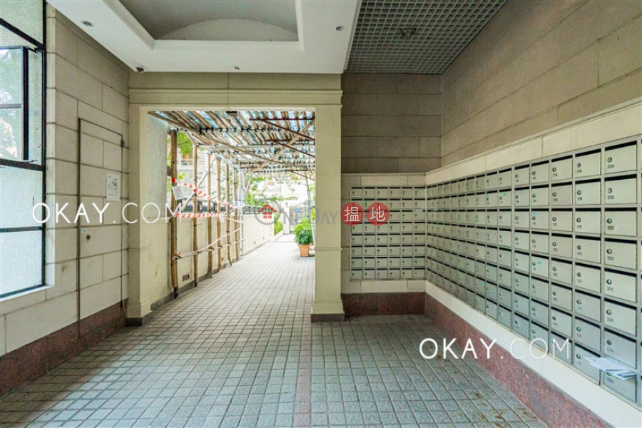 HK$ 890萬-高雅閣-西區3房1廁,極高層,連租約發售《高雅閣出售單位》