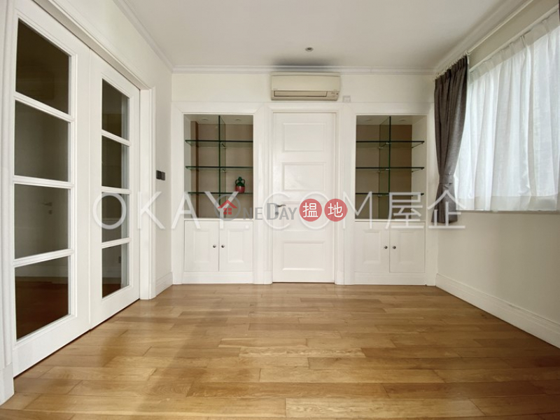 HK$ 52,000/ month Wah Sen Court Western District | Gorgeous 2 bedroom with balcony & parking | Rental