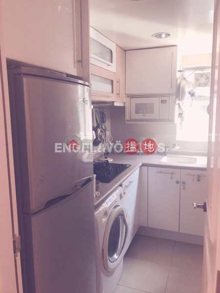 Property Search Hong Kong | OneDay | Residential | Rental Listings | 3 Bedroom Family Flat for Rent in Sheung Wan