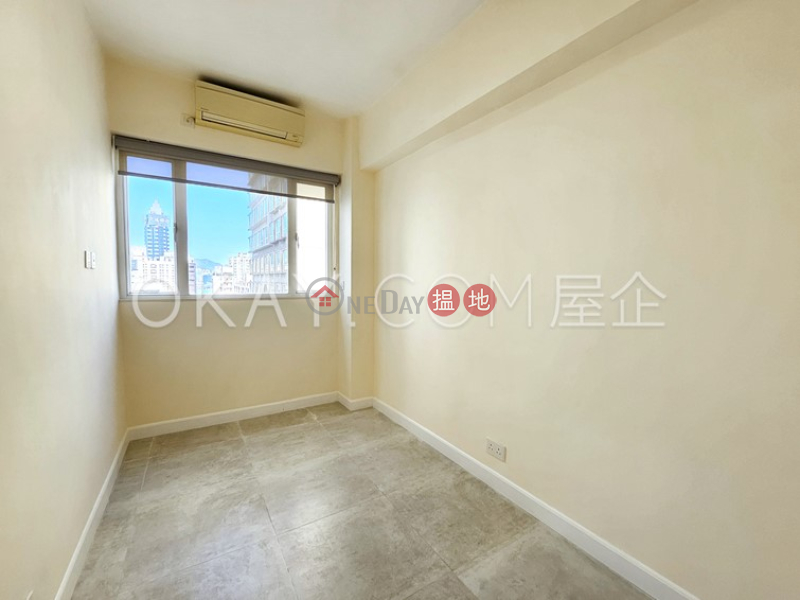 HK$ 31,000/ month, Yue King Building Wan Chai District, Popular 3 bedroom on high floor | Rental