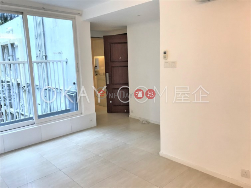 Nicely kept 2 bed on high floor with rooftop & balcony | Rental | 17-21 Seymour Road | Western District | Hong Kong | Rental | HK$ 30,000/ month