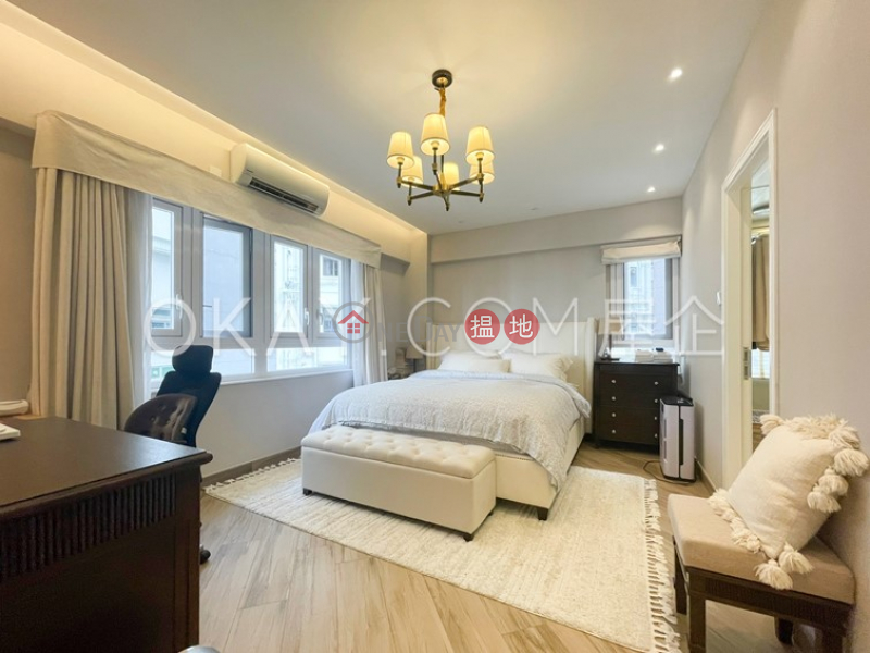 Luxurious 3 bedroom with balcony & parking | For Sale | Elegant Garden 精緻園 Sales Listings