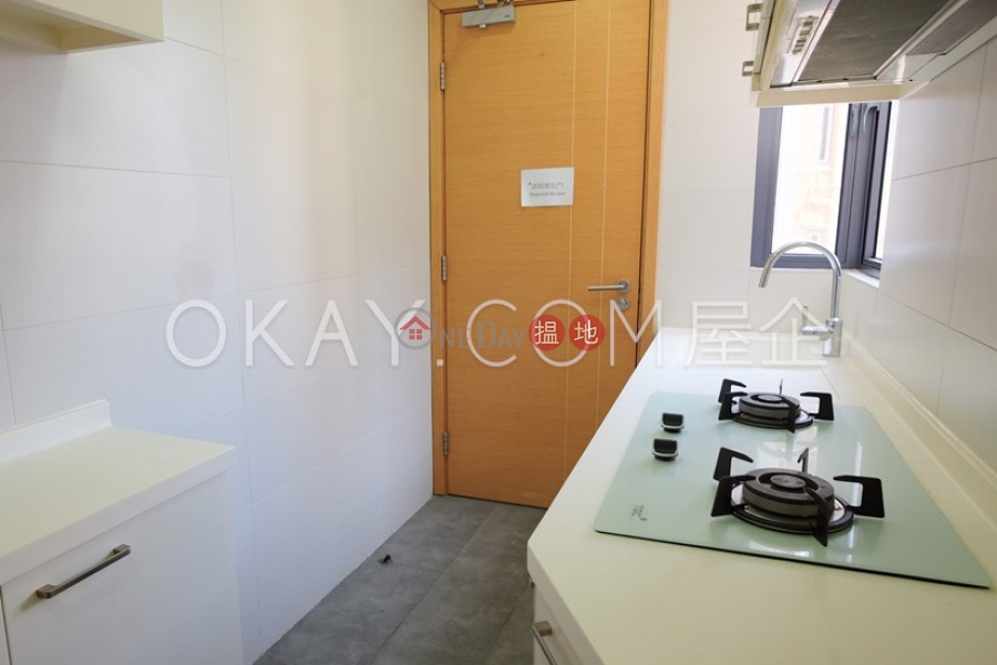 HK$ 32,000/ month High Park 99, Western District | Tasteful 2 bedroom with balcony | Rental
