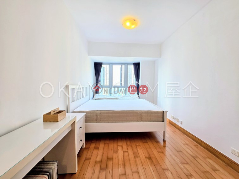 Nicely kept 2 bedroom with harbour views | For Sale | The Harbourside Tower 2 君臨天下2座 Sales Listings