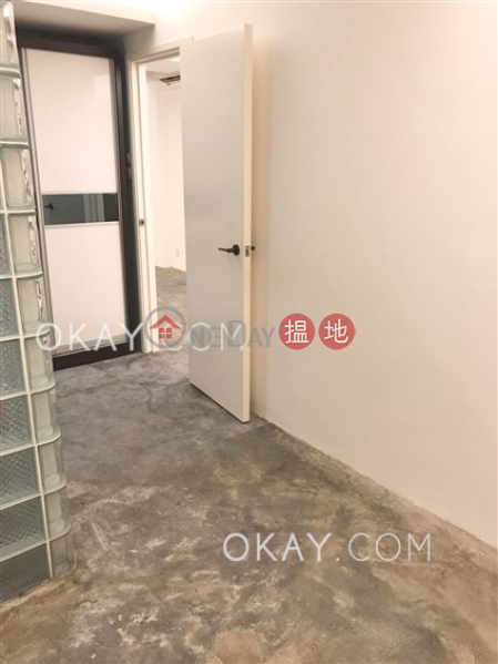 Intimate 2 bedroom with terrace | For Sale | Ming Hing Building 明興大樓 Sales Listings