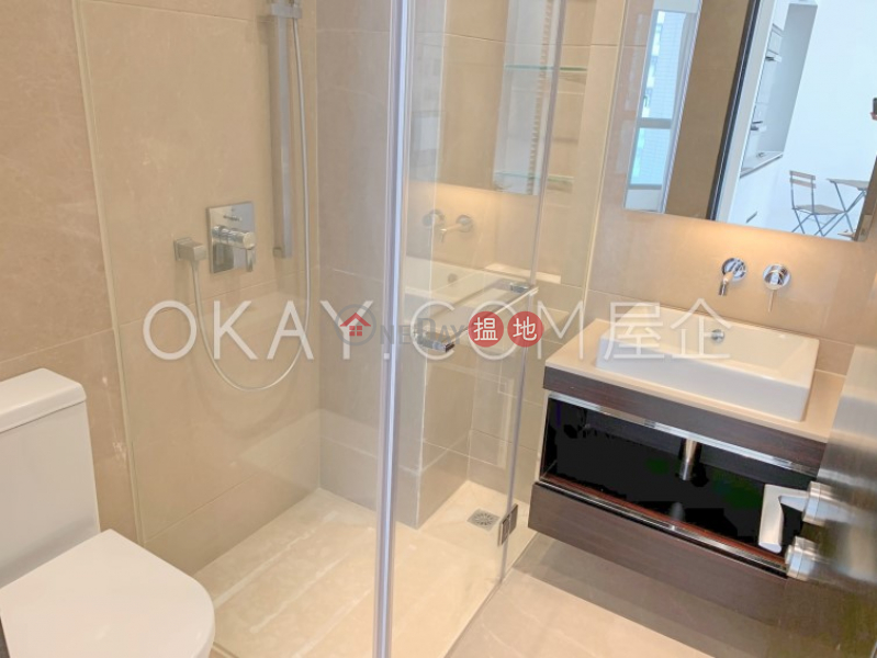 HK$ 8.38M, Regent Hill, Wan Chai District, Intimate 1 bedroom with balcony | For Sale