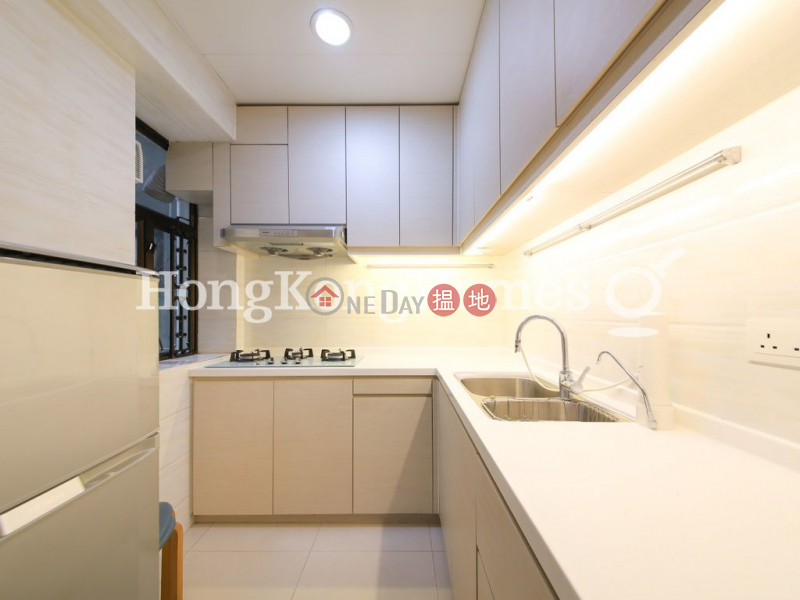 3 Bedroom Family Unit for Rent at Excelsior Court 83 Robinson Road | Western District | Hong Kong Rental, HK$ 42,000/ month