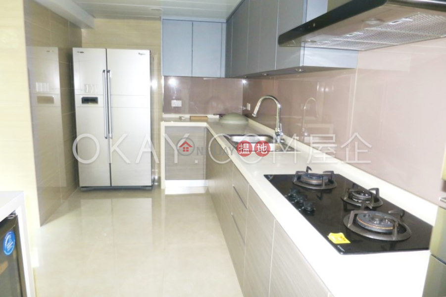 Rare 4 bedroom with balcony & parking | Rental, 17-23 Old Peak Road | Central District | Hong Kong, Rental HK$ 160,000/ month