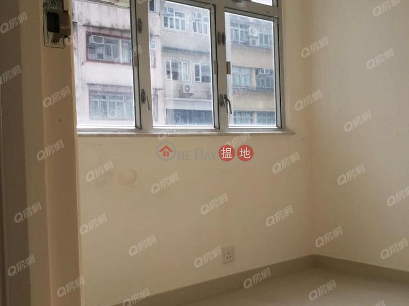 Property Search Hong Kong | OneDay | Residential Sales Listings, Tung Cheung Building | 2 bedroom Low Floor Flat for Sale