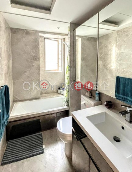 HK$ 33,000/ month | The Nova | Western District Unique 2 bedroom with balcony | Rental