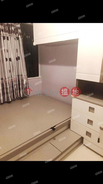 HK$ 17,800/ month, Wing Ga Building, Western District | Wing Ga Building | 2 bedroom Mid Floor Flat for Rent