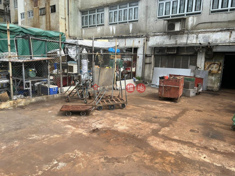 Property Search Hong Kong | OneDay | Industrial Rental Listings, Tsing Yi Industrial Center: With Terrace And The Total Area Is 2,888\' So Only $8.6/Sq.ft.