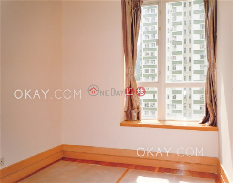 HK$ 43,000/ month The Orchards Block 2 Eastern District | Luxurious 3 bedroom with balcony | Rental
