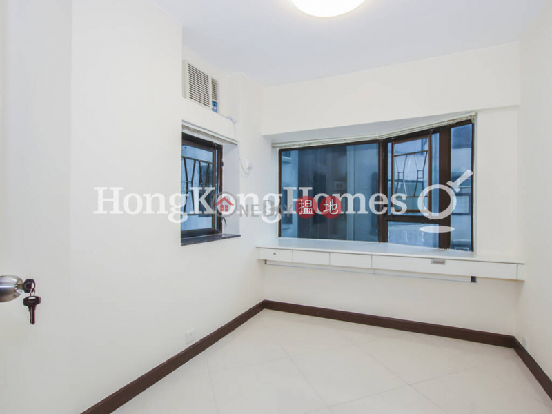 Property Search Hong Kong | OneDay | Residential Rental Listings | 3 Bedroom Family Unit for Rent at Euston Court