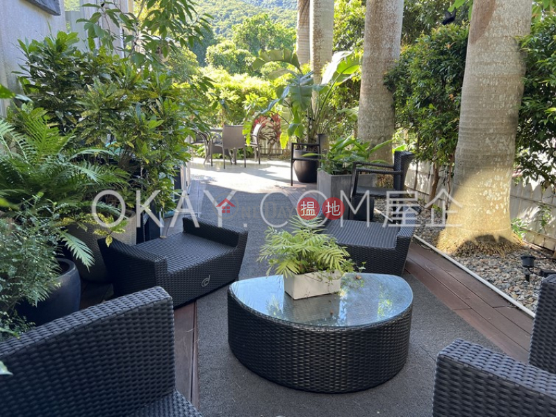 Stylish house with balcony & parking | For Sale | Nam Shan Village 南山村 Sales Listings