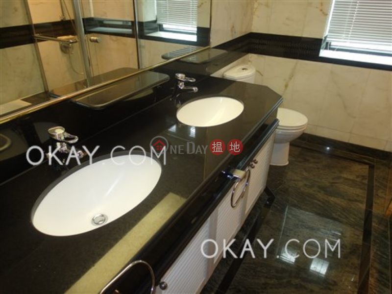 HK$ 80,000/ month | Dynasty Court, Central District | Lovely 3 bedroom with parking | Rental