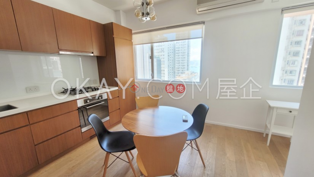 Generous 1 bedroom in Western District | Rental | Nan Sang Building 南生大廈 Rental Listings
