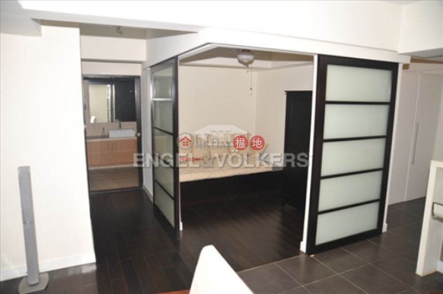 2 Bedroom Flat for Sale in Mid Levels - West | Chong Yuen 暢園 Sales Listings