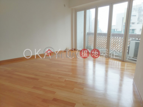 Nicely kept 2 bedroom on high floor with balcony | Rental | Jing Tai Garden Mansion 正大花園 _0