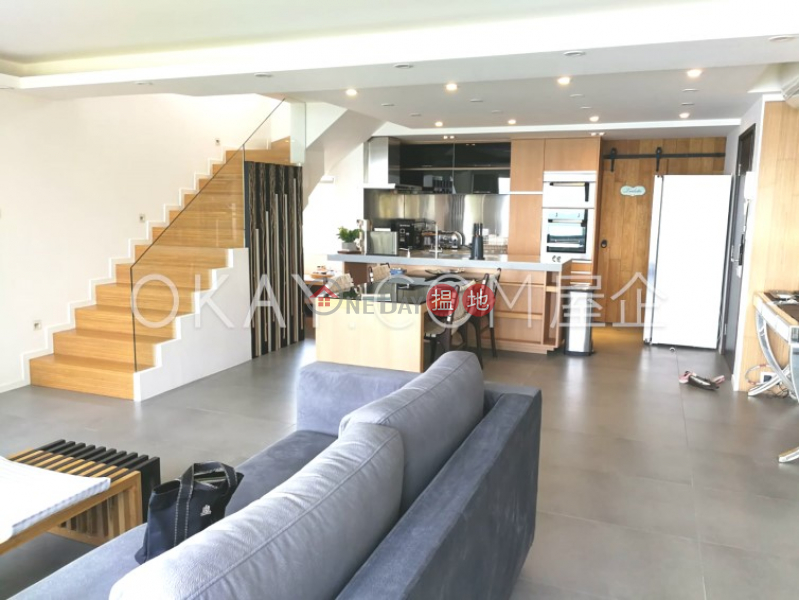 Exquisite 3 bed on high floor with sea views & parking | For Sale | Block 12 Casa Bella 銀海山莊 12座 Sales Listings