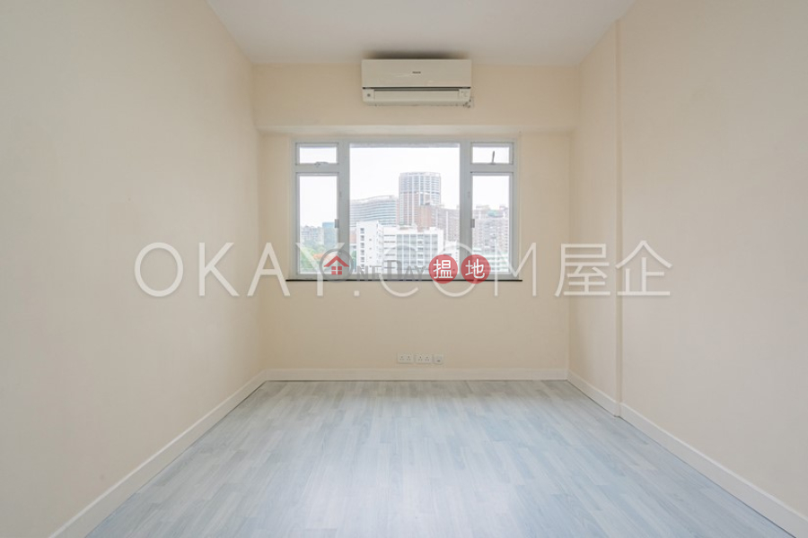 HK$ 16.8M | Ho King View Eastern District Tasteful 3 bedroom with parking | For Sale