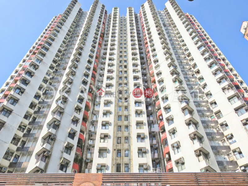 HK$ 8.3M | Dragon Centre Block 2 Wan Chai District | Tasteful 2 bedroom in Tai Hang | For Sale