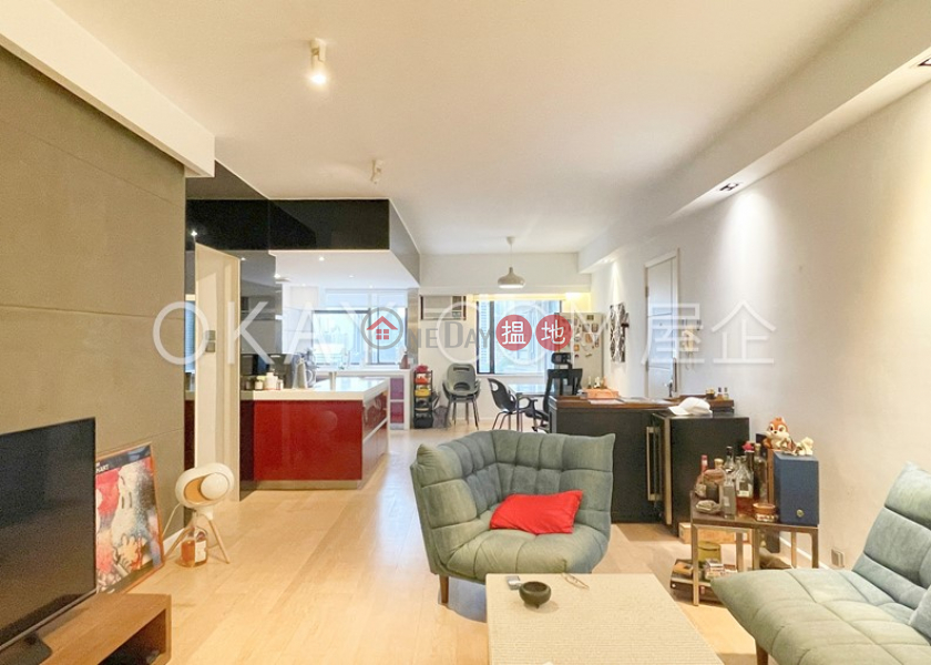 Gorgeous 3 bedroom in Mid-levels West | Rental | Robinson Heights 樂信臺 Rental Listings