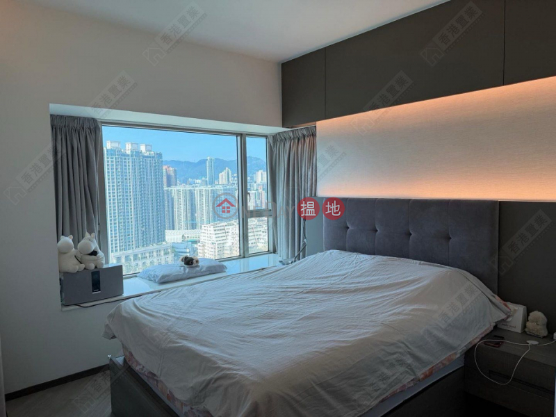 Three bedrooms, one apartment, multi-purpose in SORRENTO | 1 Austin Road West | Yau Tsim Mong, Hong Kong Sales | HK$ 26M