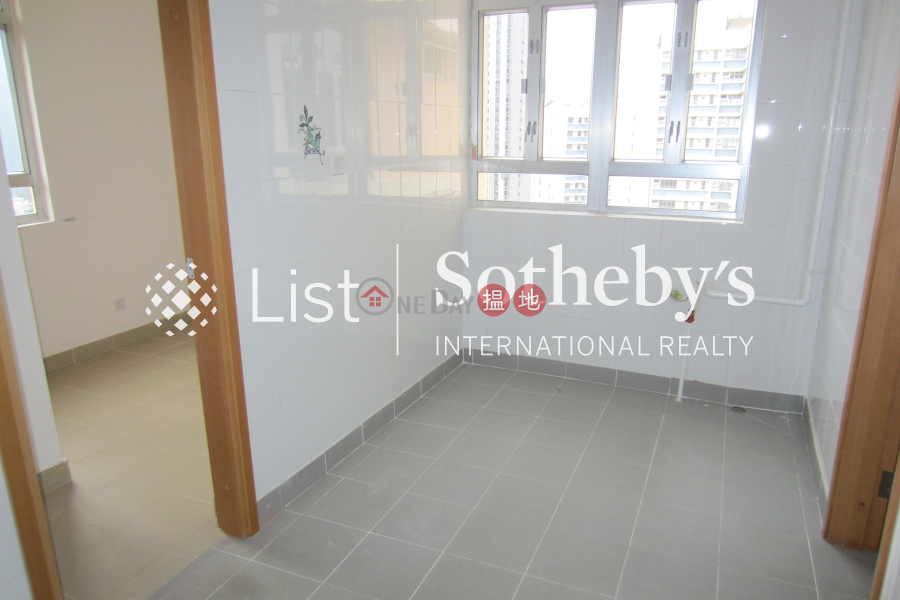 Property for Rent at 111 Mount Butler Road Block G-H with 3 Bedrooms | 111 Mount Butler Road Block G-H 畢拉山道 111 號 G-H座 Rental Listings